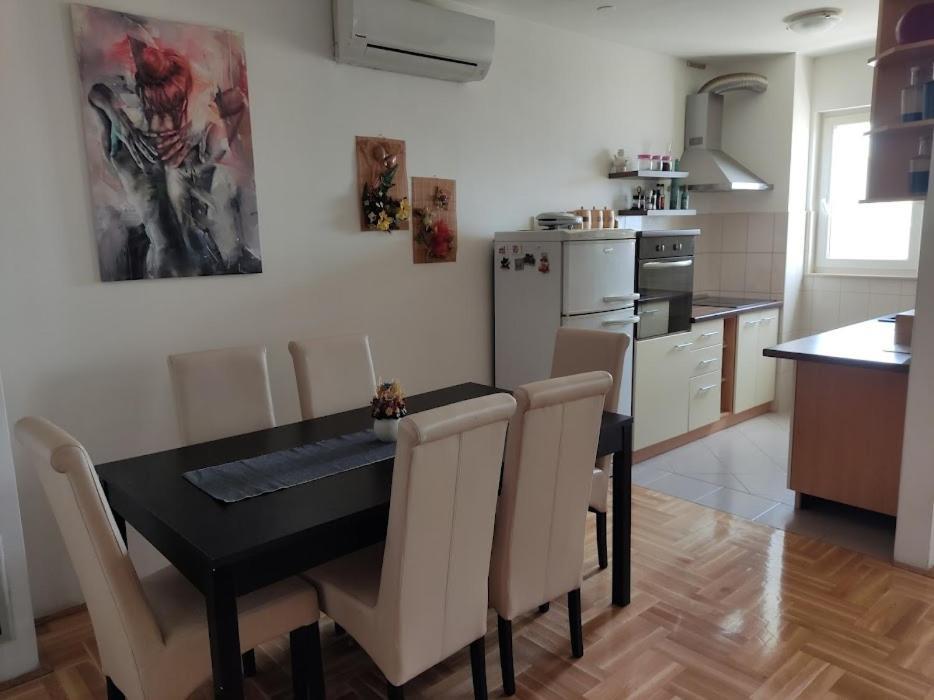 Deep Blue Apartment تروغير المظهر الخارجي الصورة