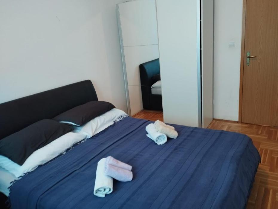 Deep Blue Apartment تروغير المظهر الخارجي الصورة